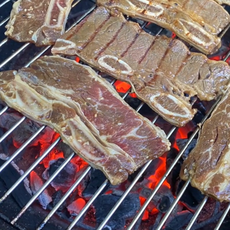 Cách làm sườn bò Úc nướng BBQ mềm tan, chuẩn vị nhà hàng